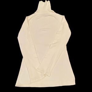1213 Dolce Medium Turtleneck Cream Long Sleeves New